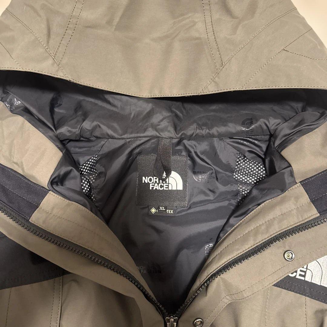 THE NORTH FACE マウンテンパーカー カーキ/ブラック