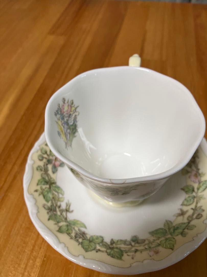 ロイヤルドルトン ブランブリーヘッジ 10点セット 【破損あり】【箱なし】