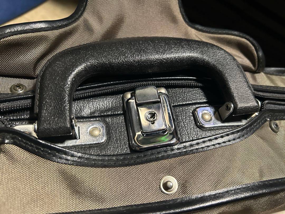 YAMAHAサイレントバイオリン SV100 サイズ4/4 ハードケース付