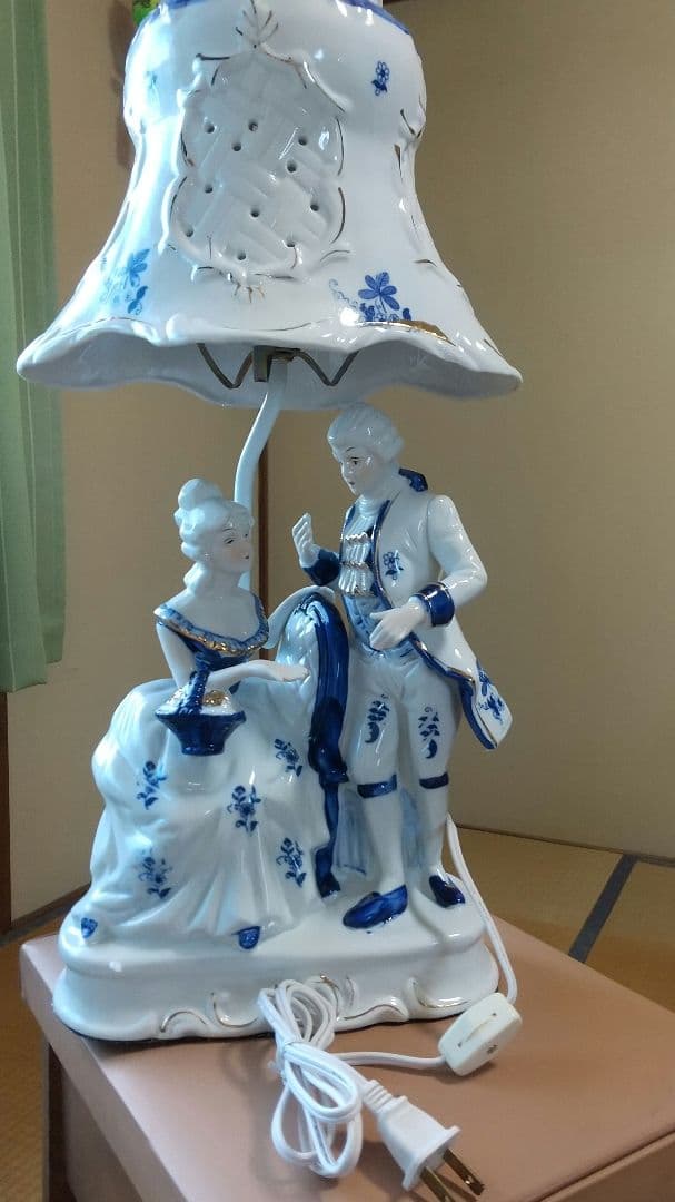 アンティークランプ 貴族 陶器 置物 洋風 インテリア
