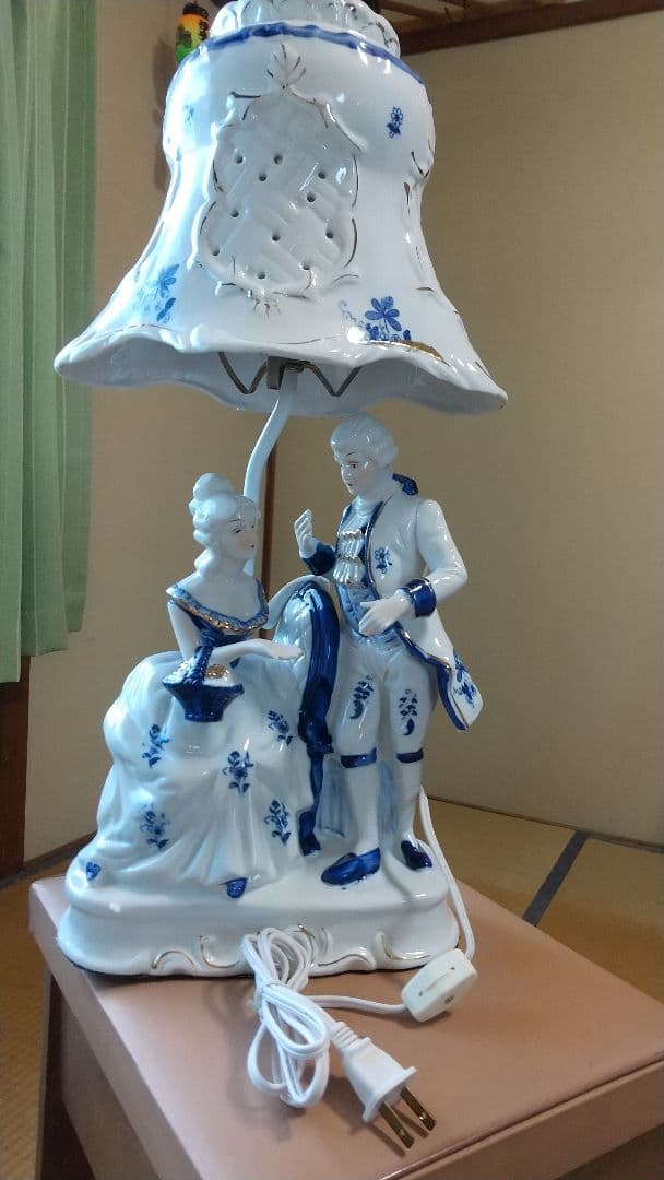 アンティークランプ 貴族 陶器 置物 洋風 インテリア