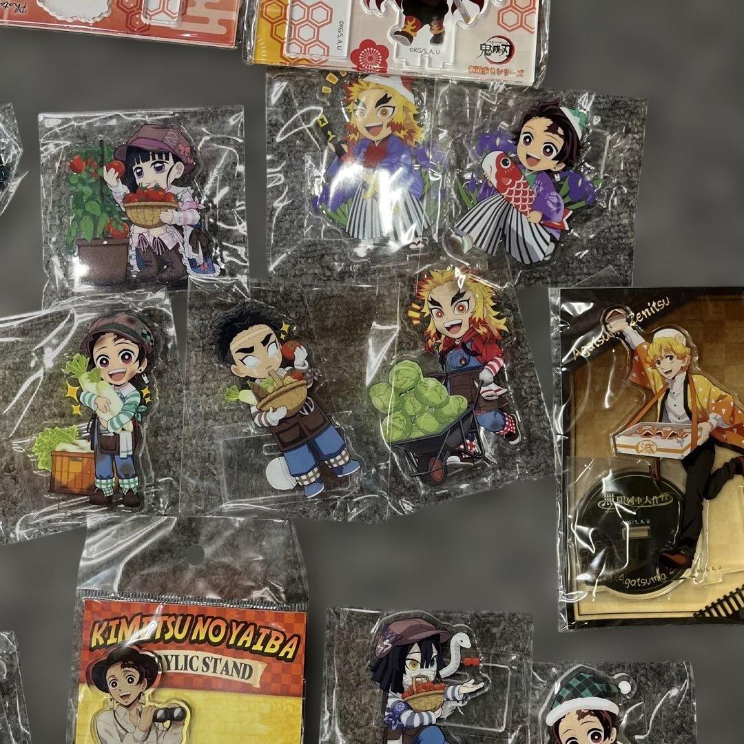 公*o様 221 鬼滅の刃　アクリルスタンド　などまとめ売る　新品