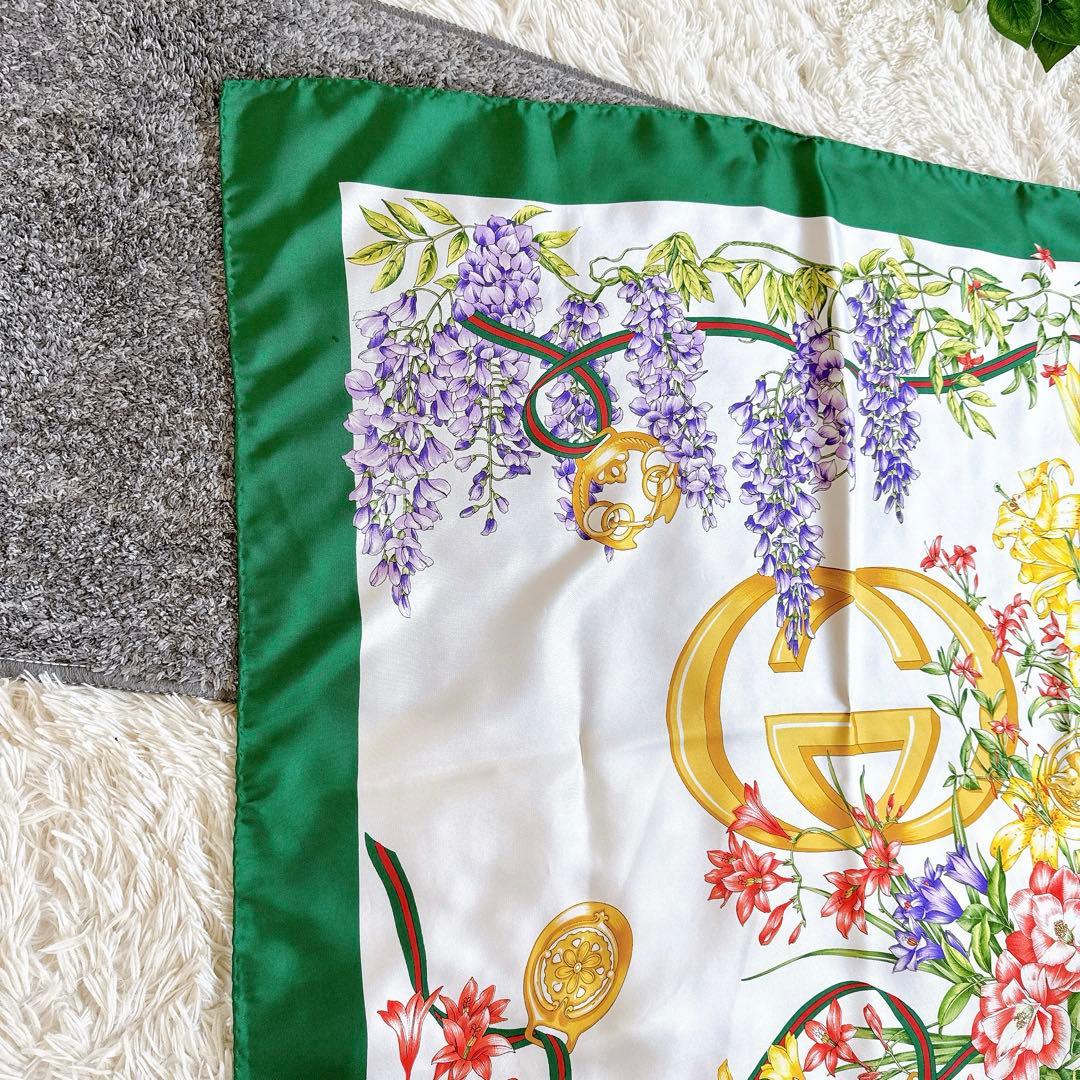 良品　グッチ　スカーフ　インターロッキング　花柄　フラワー柄　グリーン　シルク