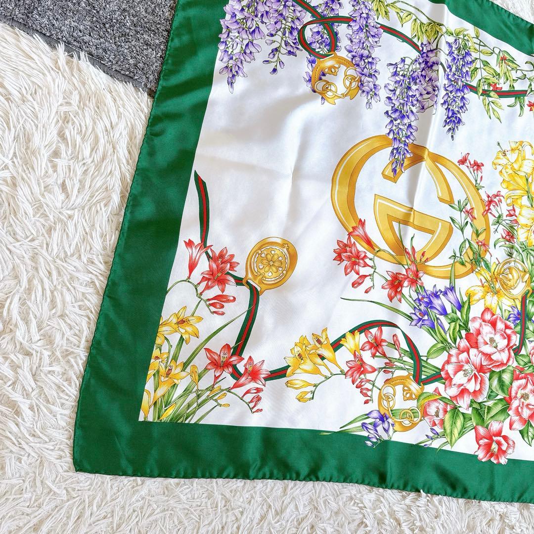 良品　グッチ　スカーフ　インターロッキング　花柄　フラワー柄　グリーン　シルク