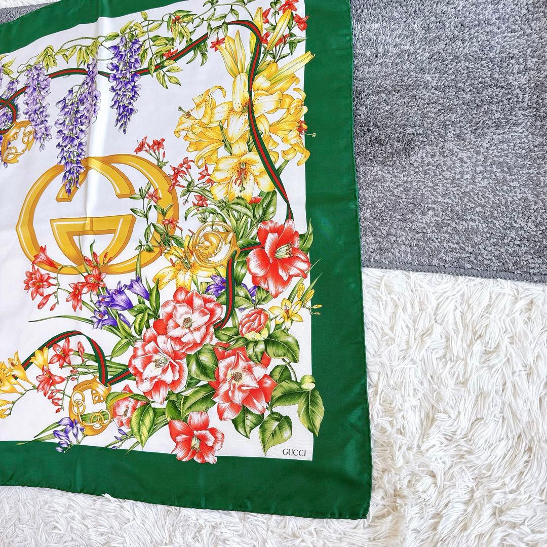 良品　グッチ　スカーフ　インターロッキング　花柄　フラワー柄　グリーン　シルク
