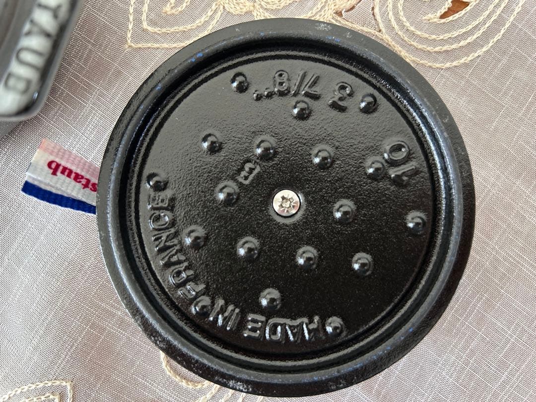 期間限定お値下げ　ピコ・ココット　ラウンド　10cm グレー