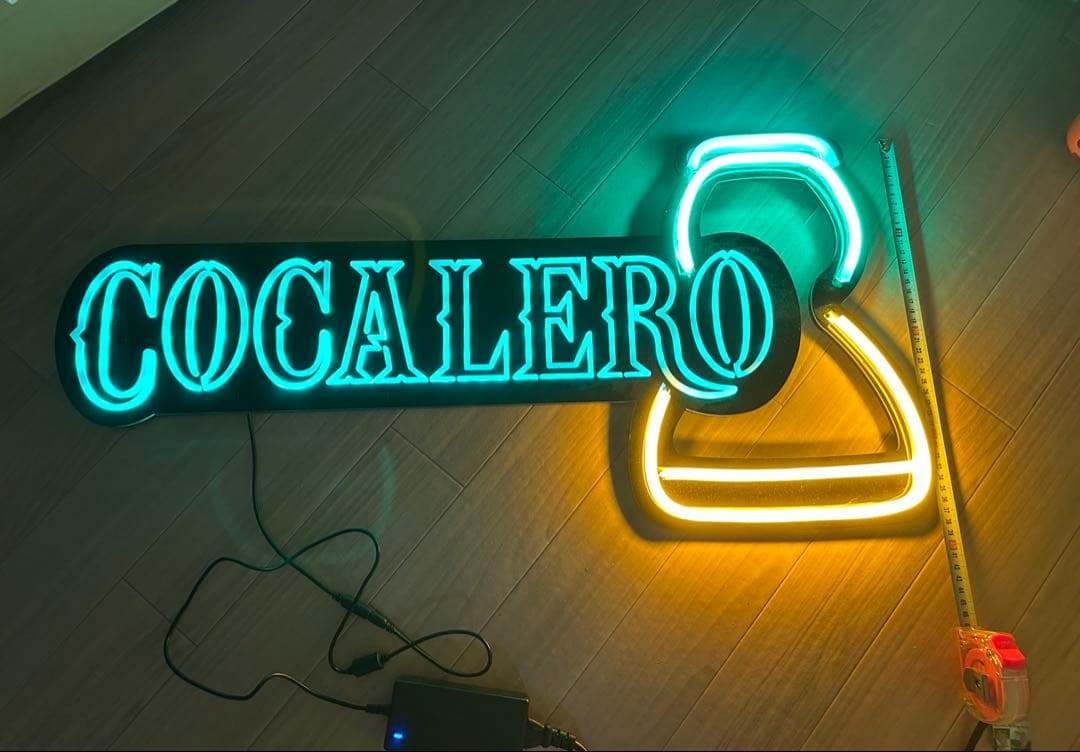 コカレロ ネオン看板