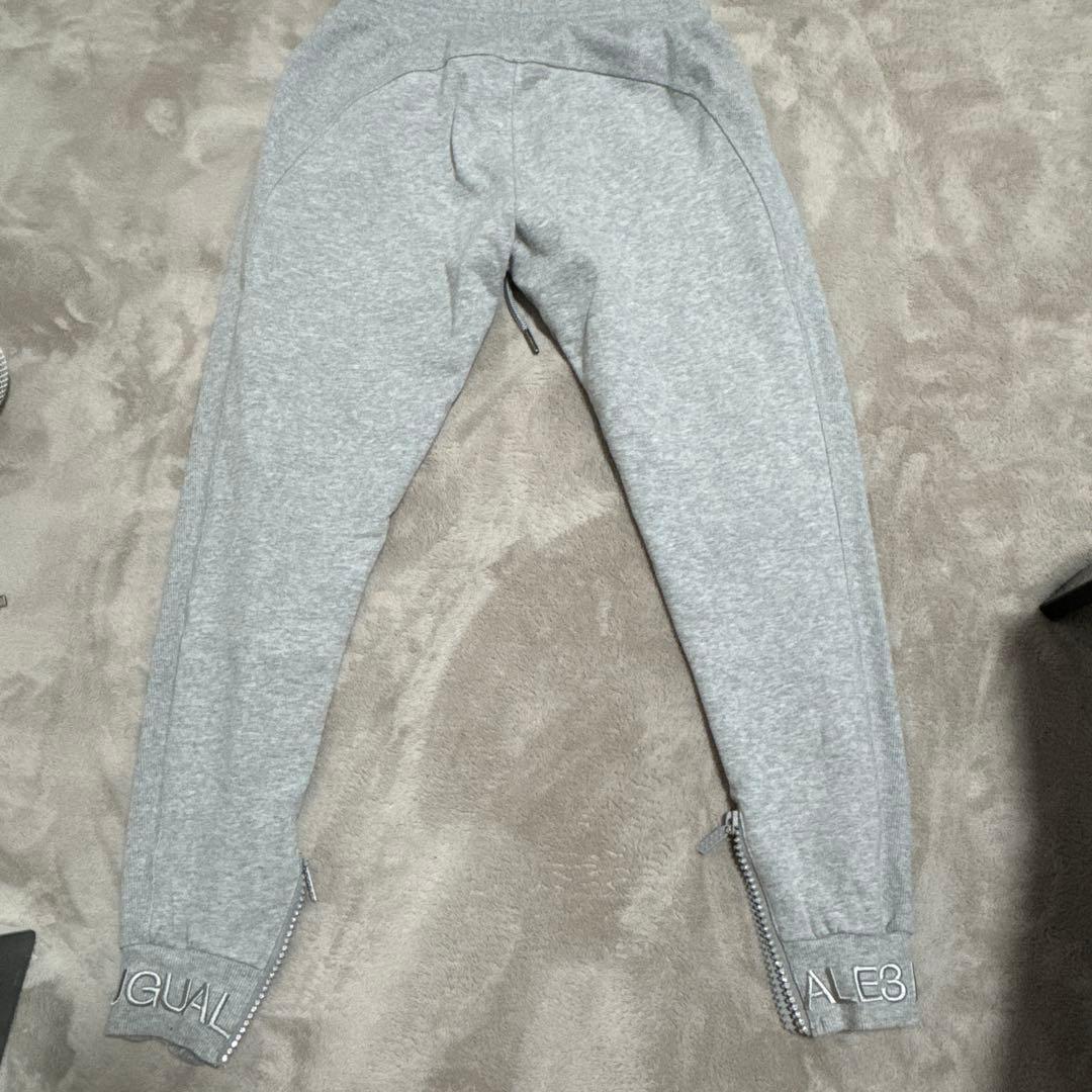 1PIU1UGUALE3(ウノピゥウノウグァーレトレ) スウェットパンツ