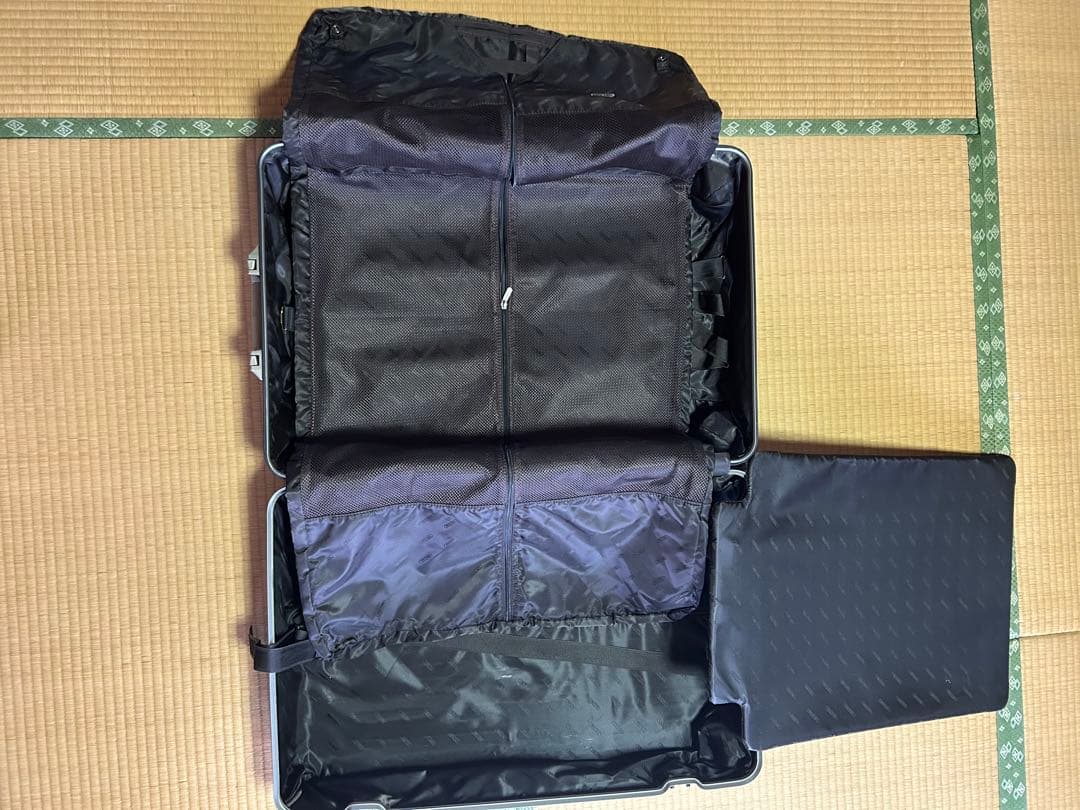 RIMOWA リモア トーパス シルバー スーツケース 82L