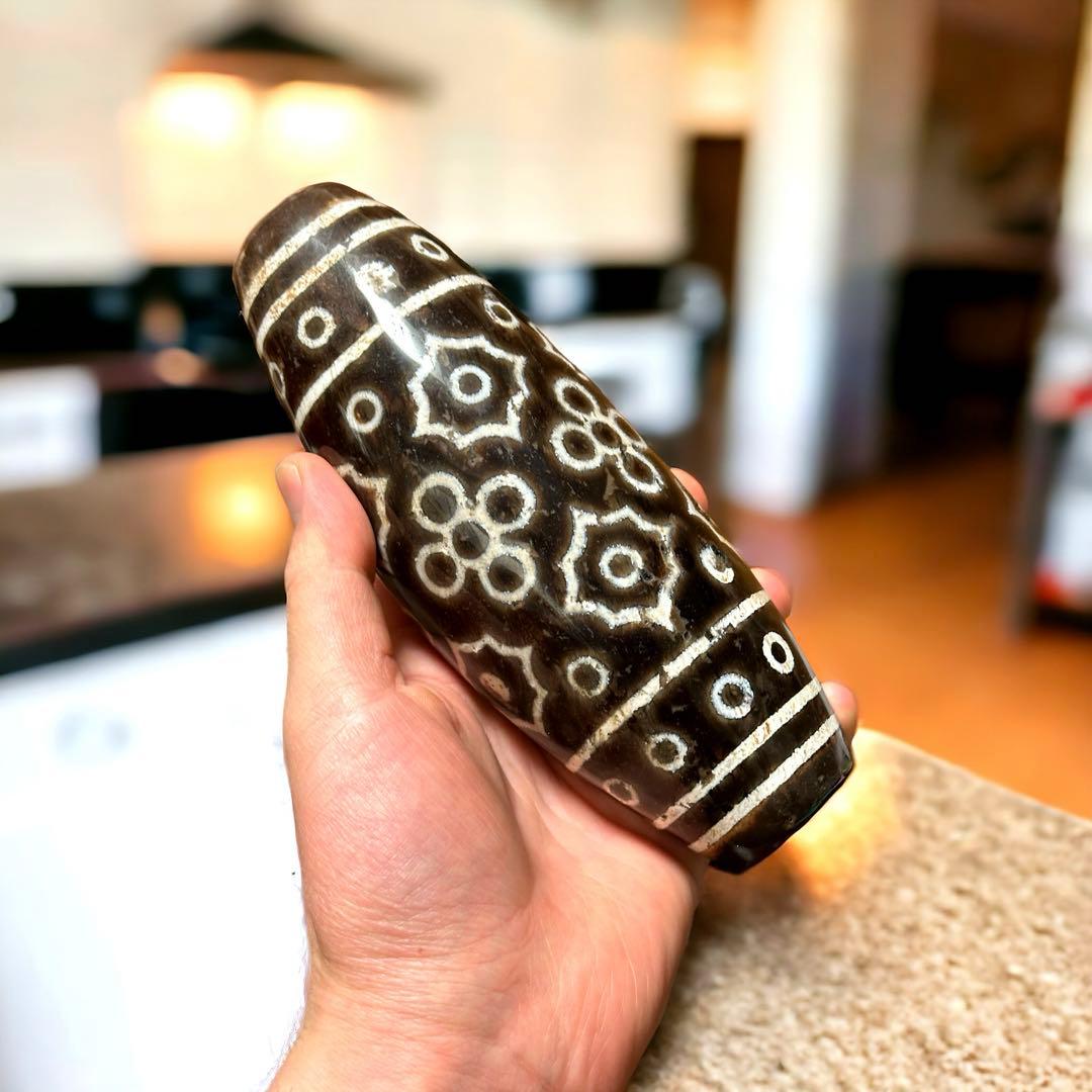 天珠 65眼 巨大 置物 古い 年代不明 チベット 掘り出し物