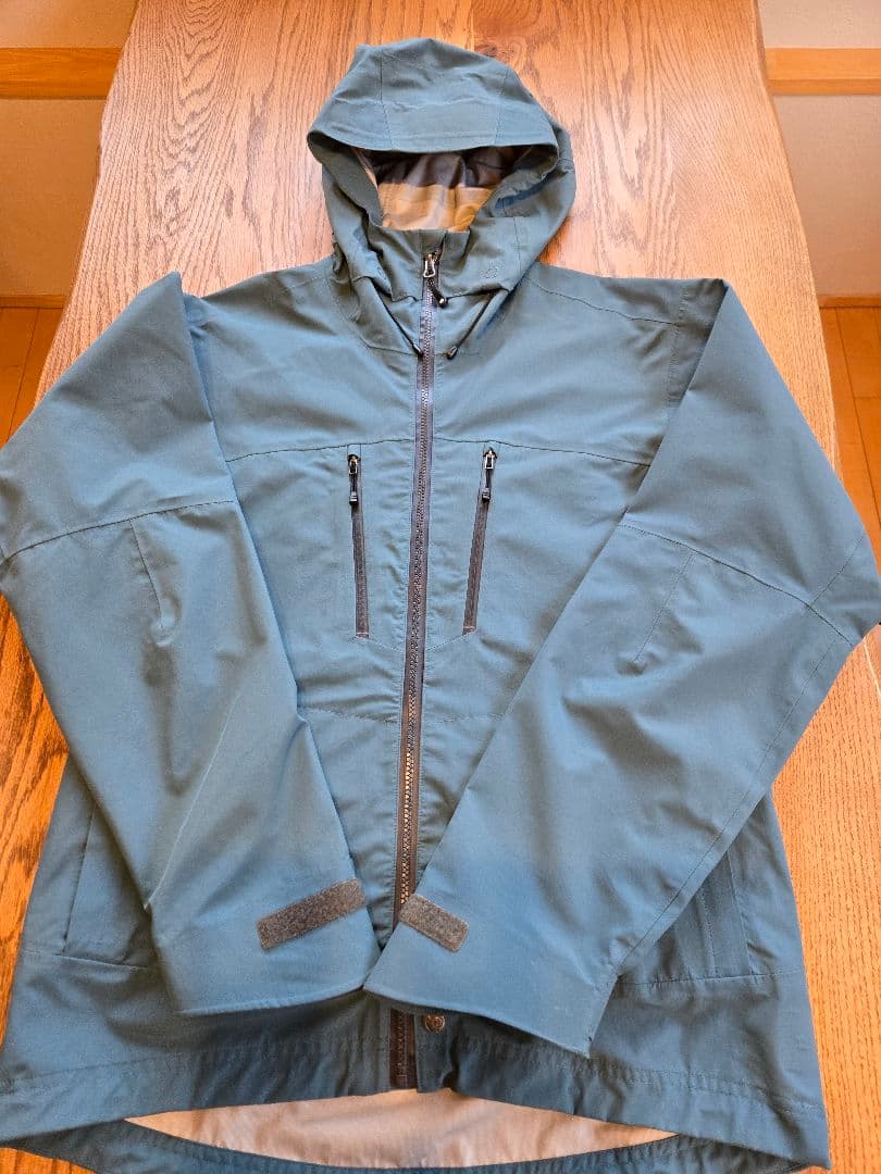 P.RHYTHM プリズムスノーボードウェア