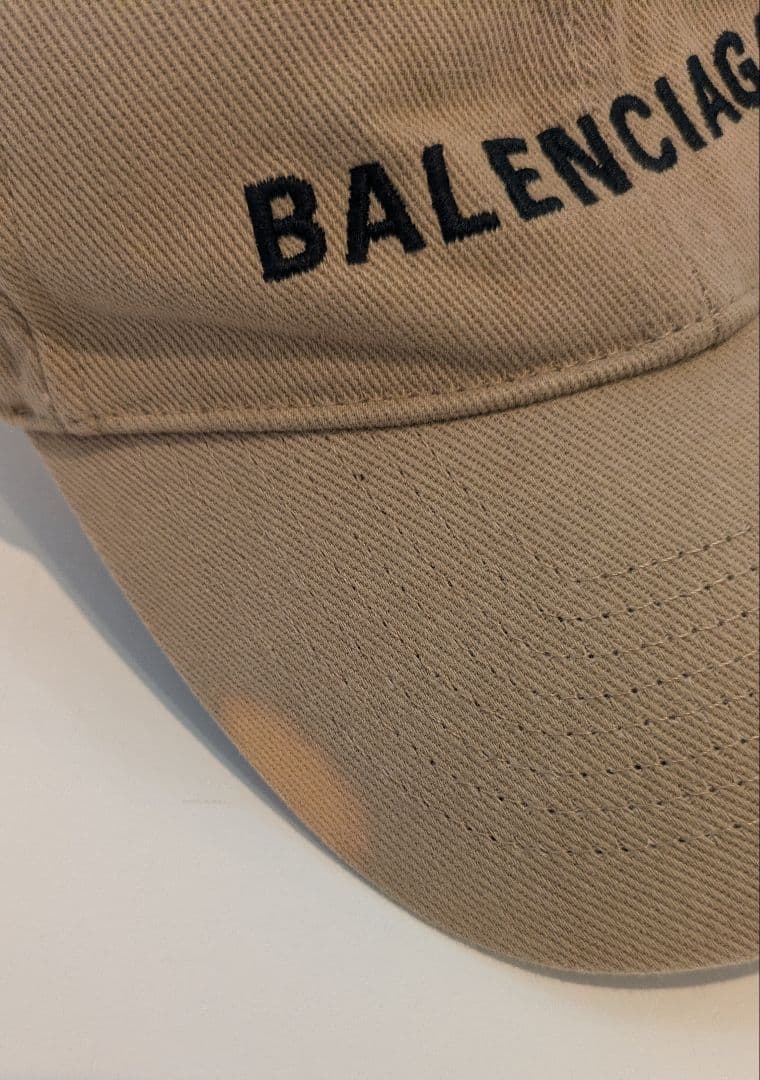 バレンシアガ　帽子