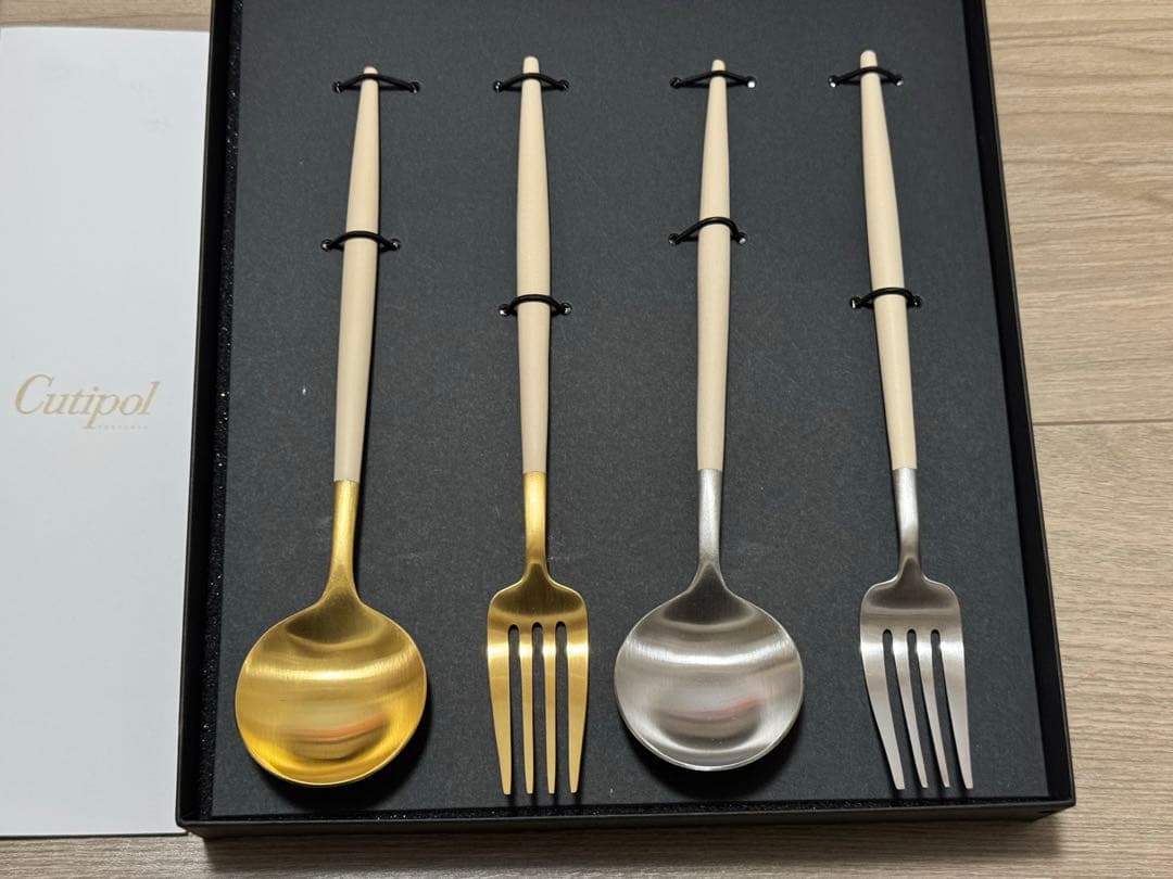 cutipol カトラリー 4本セット ゴアアイボリー ゴールド シルバー