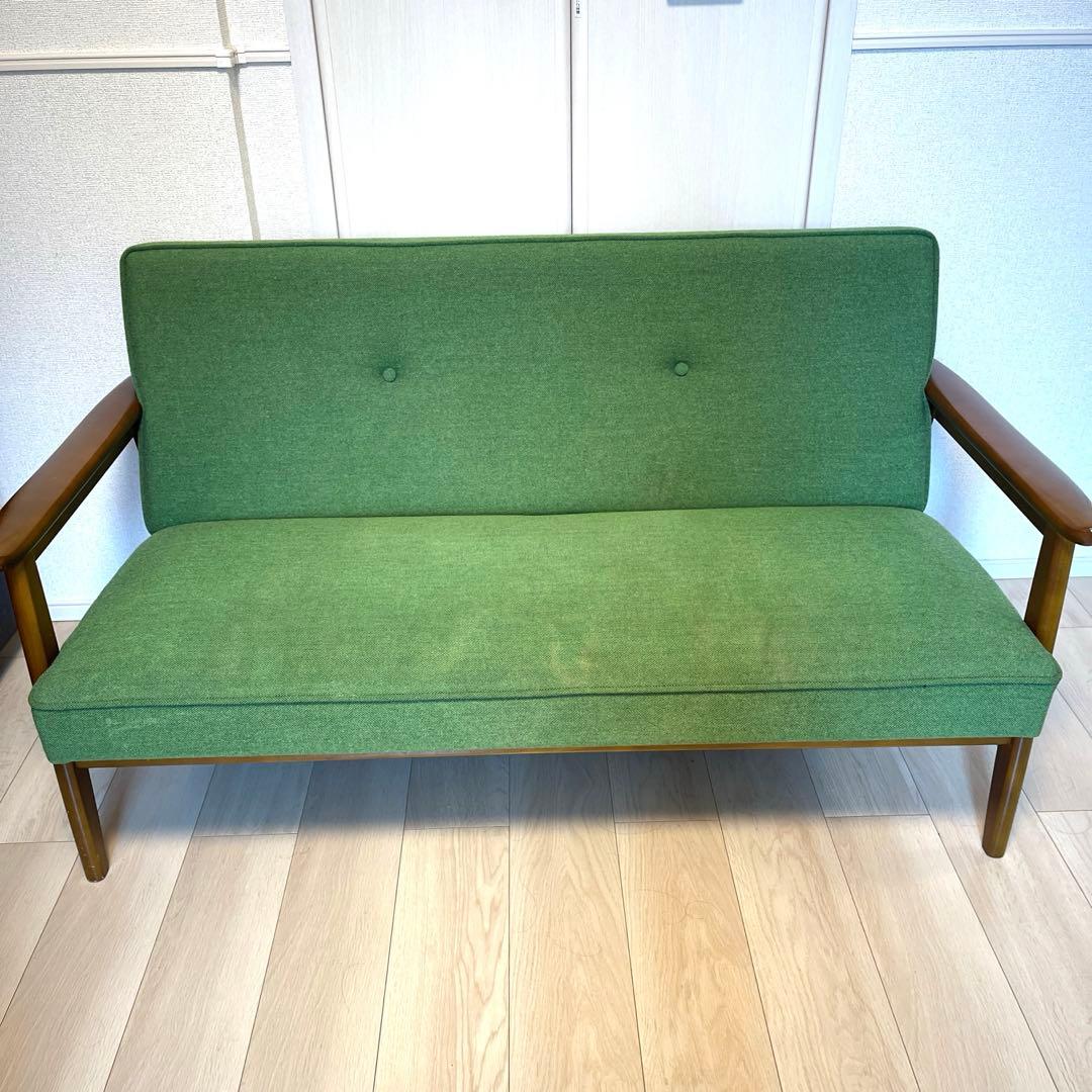 【カリモク60】2人掛けソファ Kチェア（タープグリーン）生産終了モデル