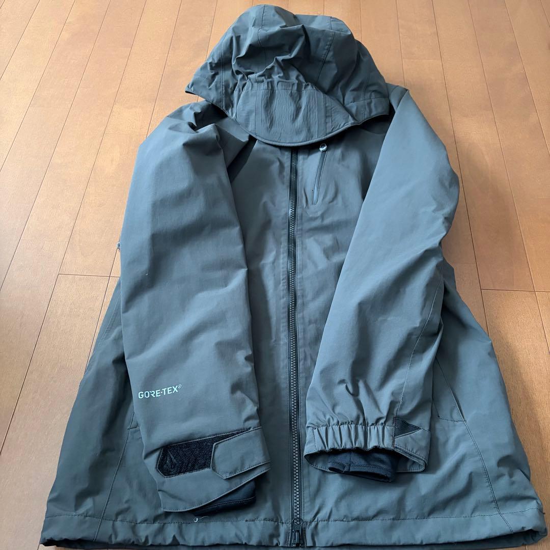 【VOLCOM 】GORE-TEXスノーボードジャケット Ｍサイズ