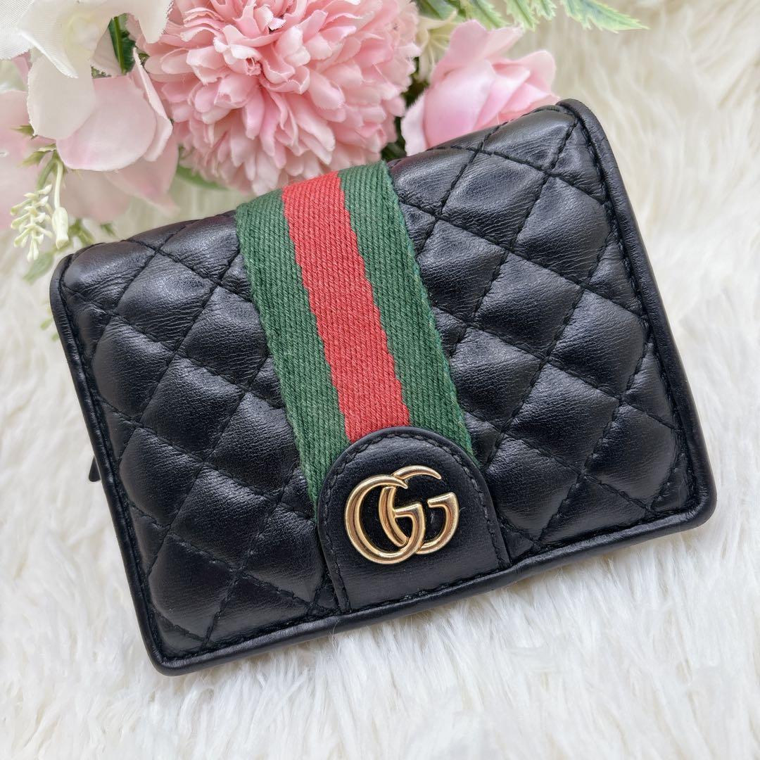 美品✨GUCCI 二つ折り財布 キルティング シェリーライン GGマーモント