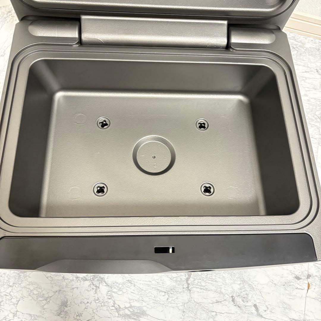 鍵・説明書付き‼️金庫 Sentryポータブル耐火防水保管庫　鍵付 防災