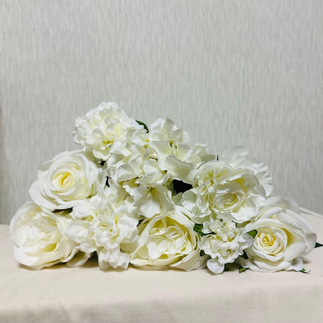 イーストサイドトーキョー　アーティフィシャルフラワー　ブーケ　結婚式　ホワイト
