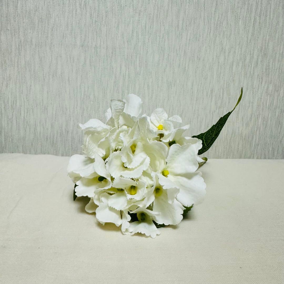 イーストサイドトーキョー　アーティフィシャルフラワー　ブーケ　結婚式　ホワイト