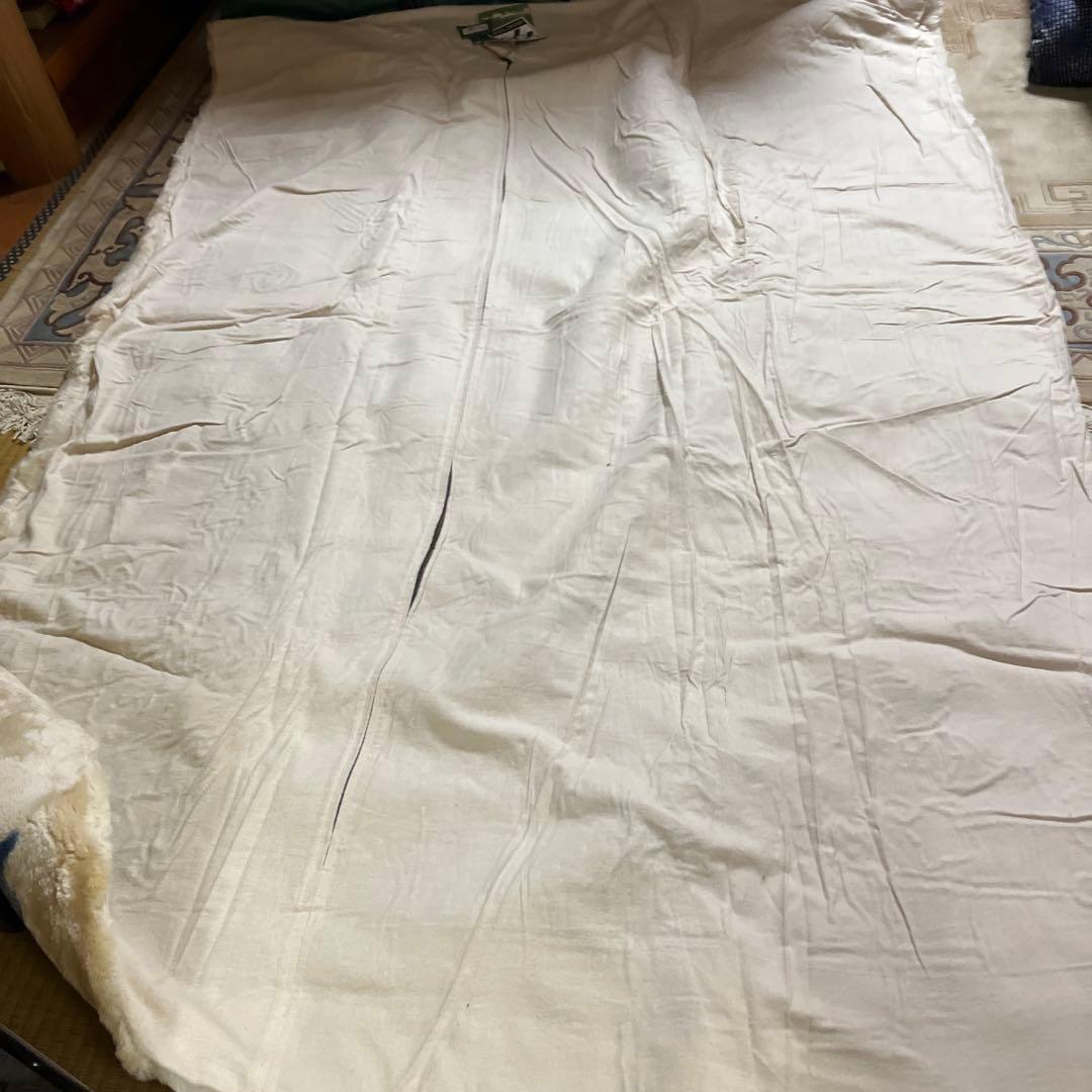 昭和レトロな花柄刺繍ムートンシーツ