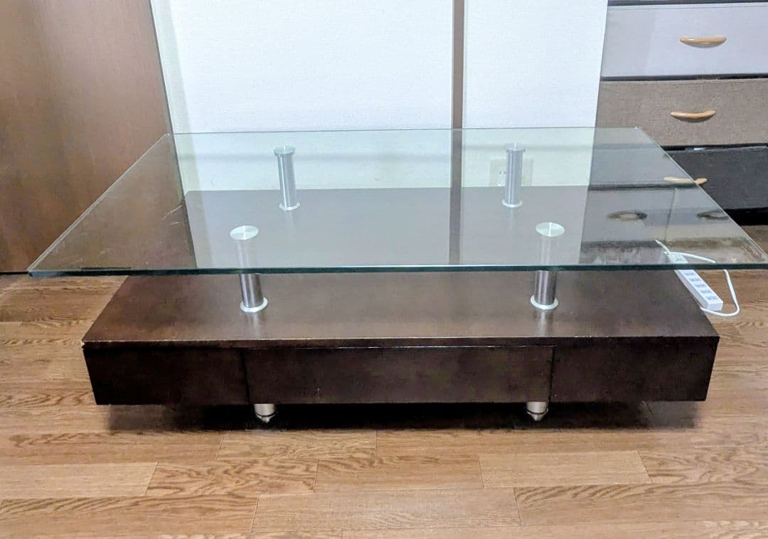 美品 ニトリ ガラスローテーブル