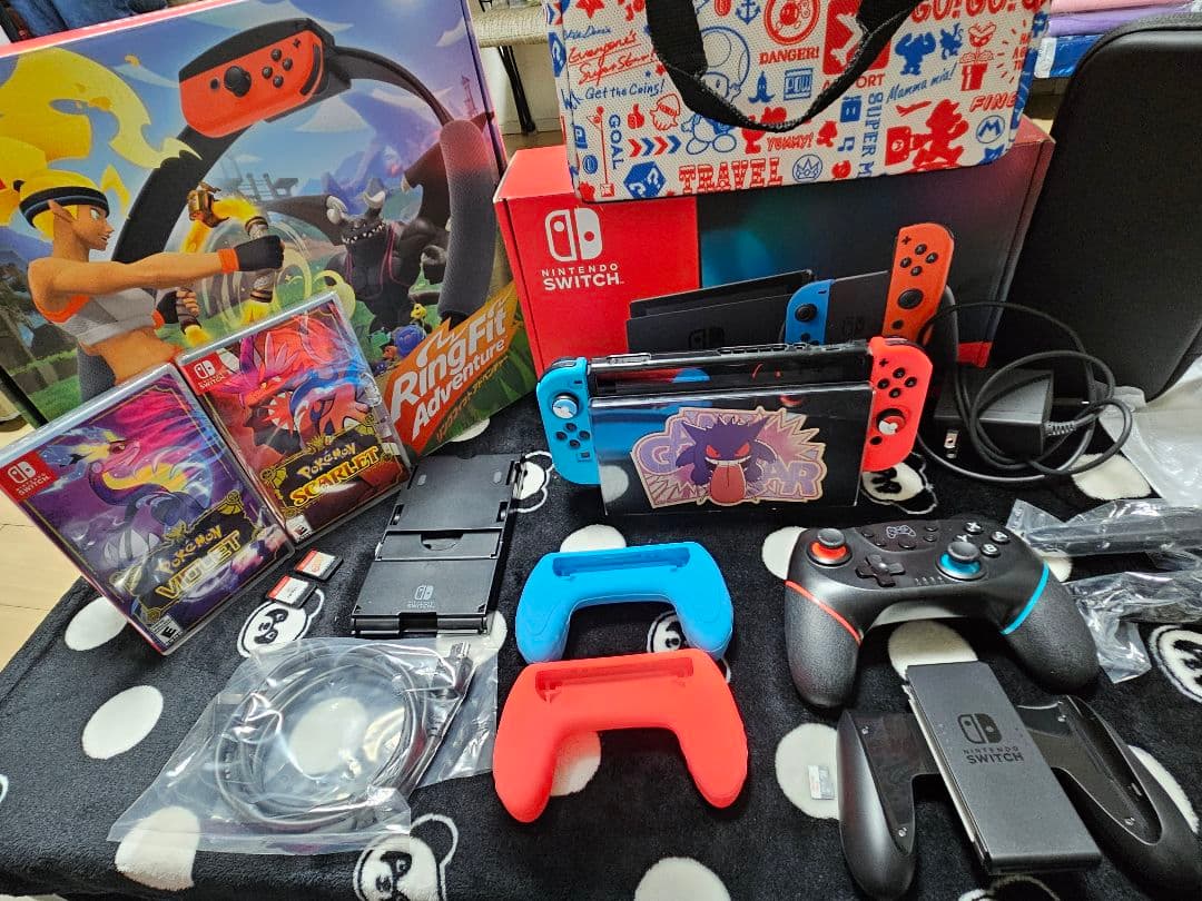 Nintendo Switch 本体 + ソフト/コントローラー /アクセサリー