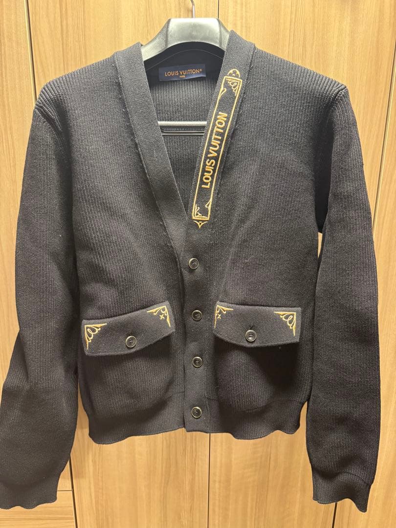 ミナト LOUIS VUITTON ヴィトン 正規品 ロゴ刺繍カーディガン