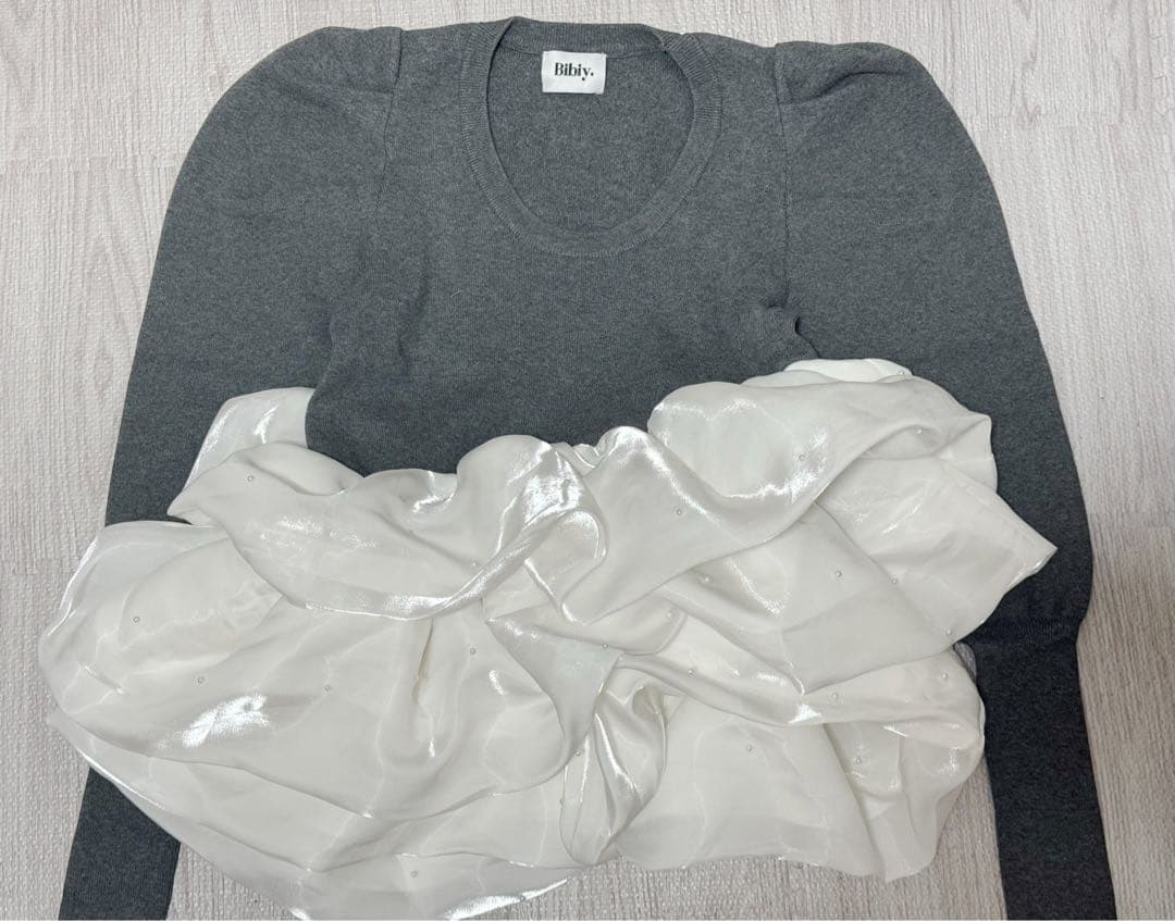 bibiy AMELIE PEPURAMU KNIT グレー