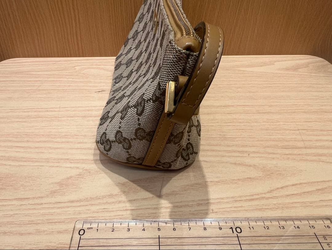 GUCCI グッチ ショルダーポーチ GG柄 キャンバス ベージュ系 シリアル