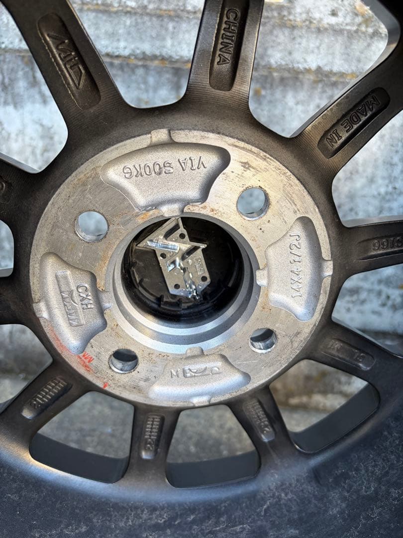 【美品】ナイトロパワー M10 PERSHING 175/80r14スタッドレス