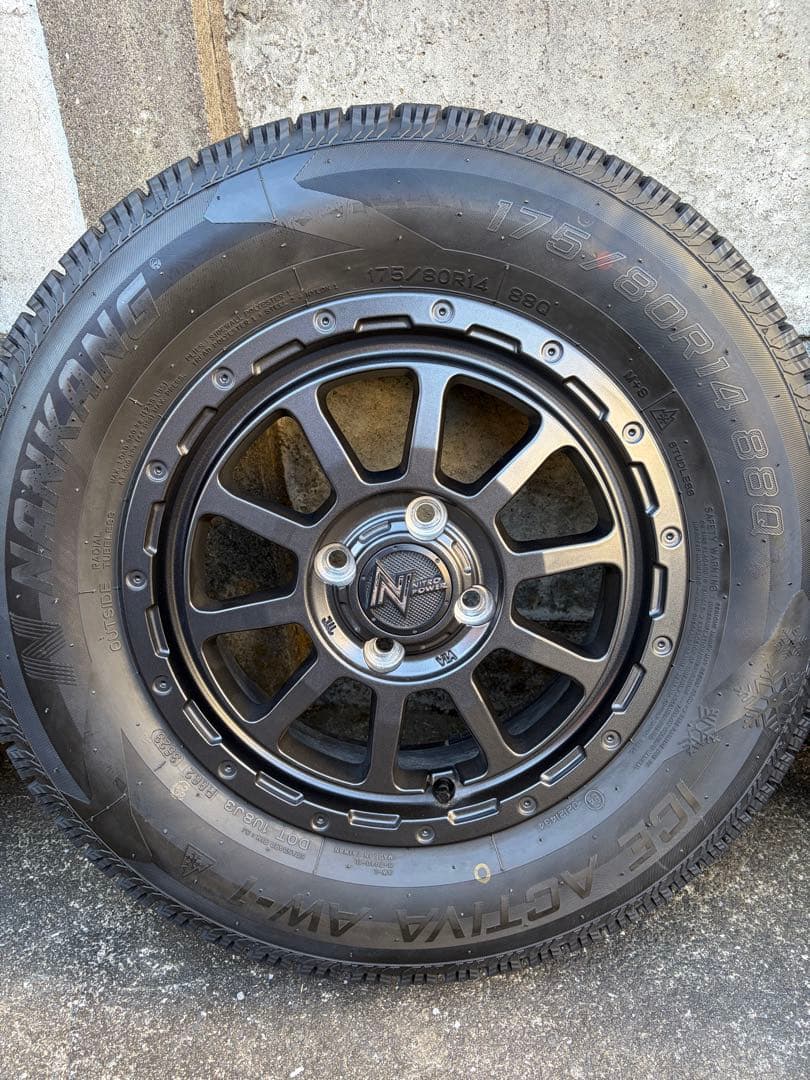 【美品】ナイトロパワー M10 PERSHING 175/80r14スタッドレス