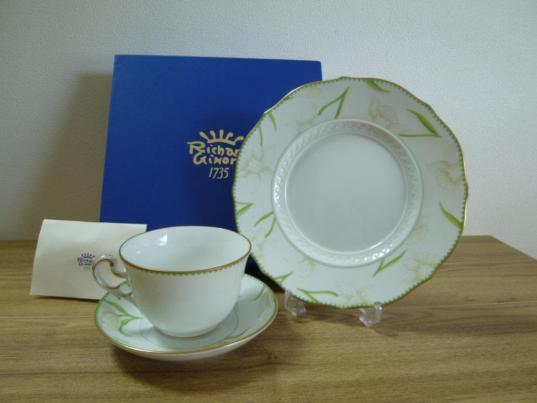 リチャードジノリ ナルチーゾ ティーカップ＆ソーサーと プレート