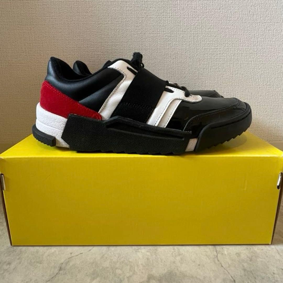 オニツカタイガー D-TRAINER スニーカー