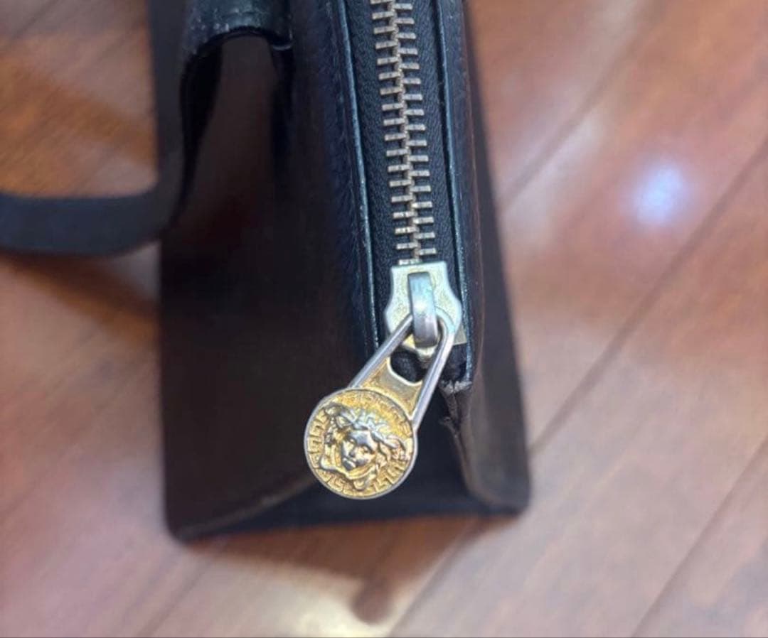 GIANNI VERSACE ブラックレザートートバッグ