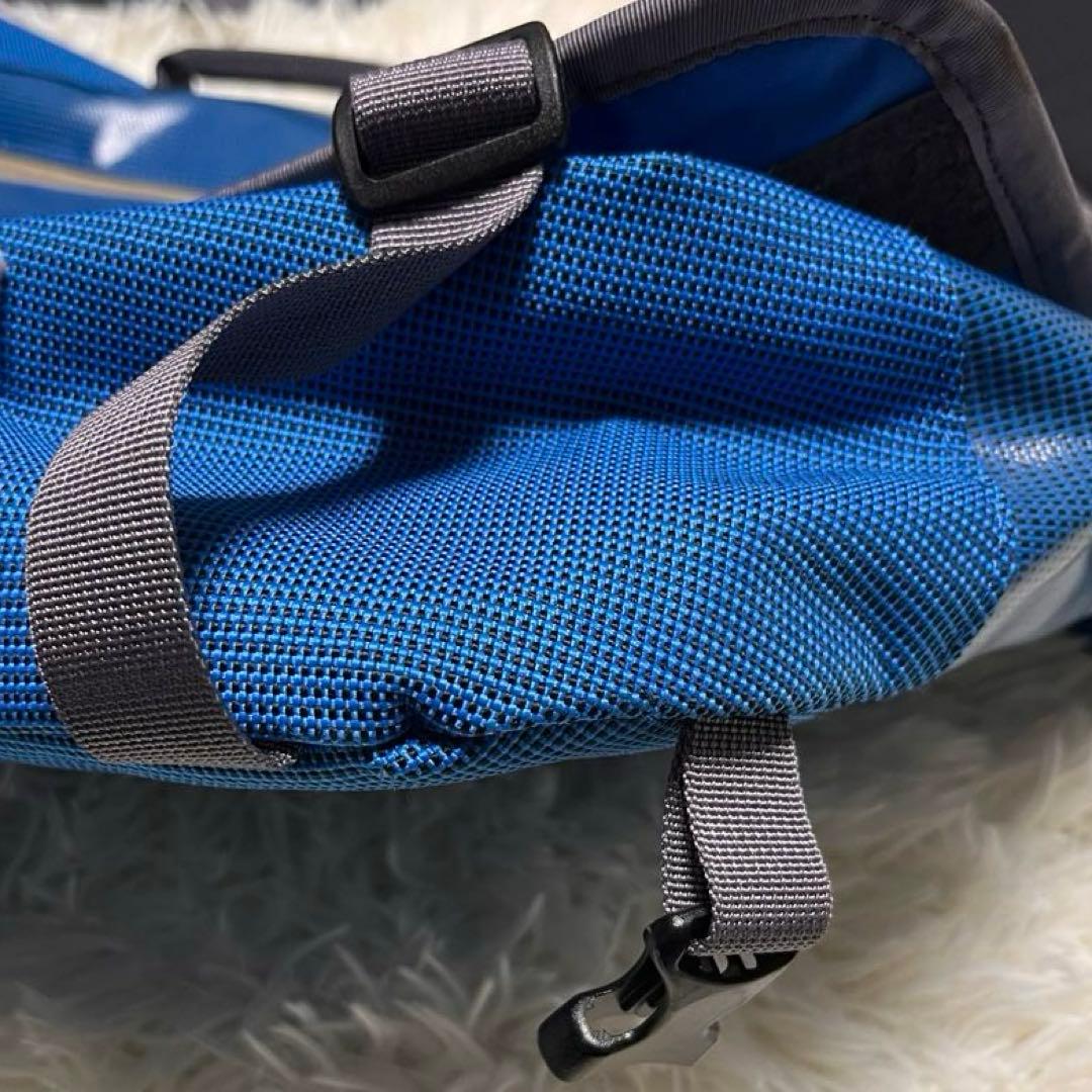 希少 パタゴニア ブラックホールメッセンジャー バッグ ブルー　美品