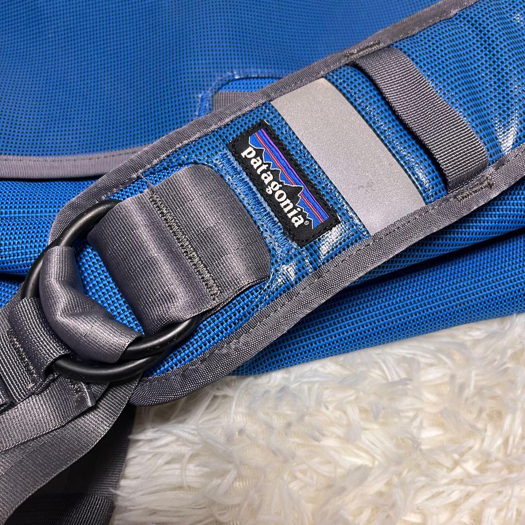 希少 パタゴニア ブラックホールメッセンジャー バッグ ブルー　美品