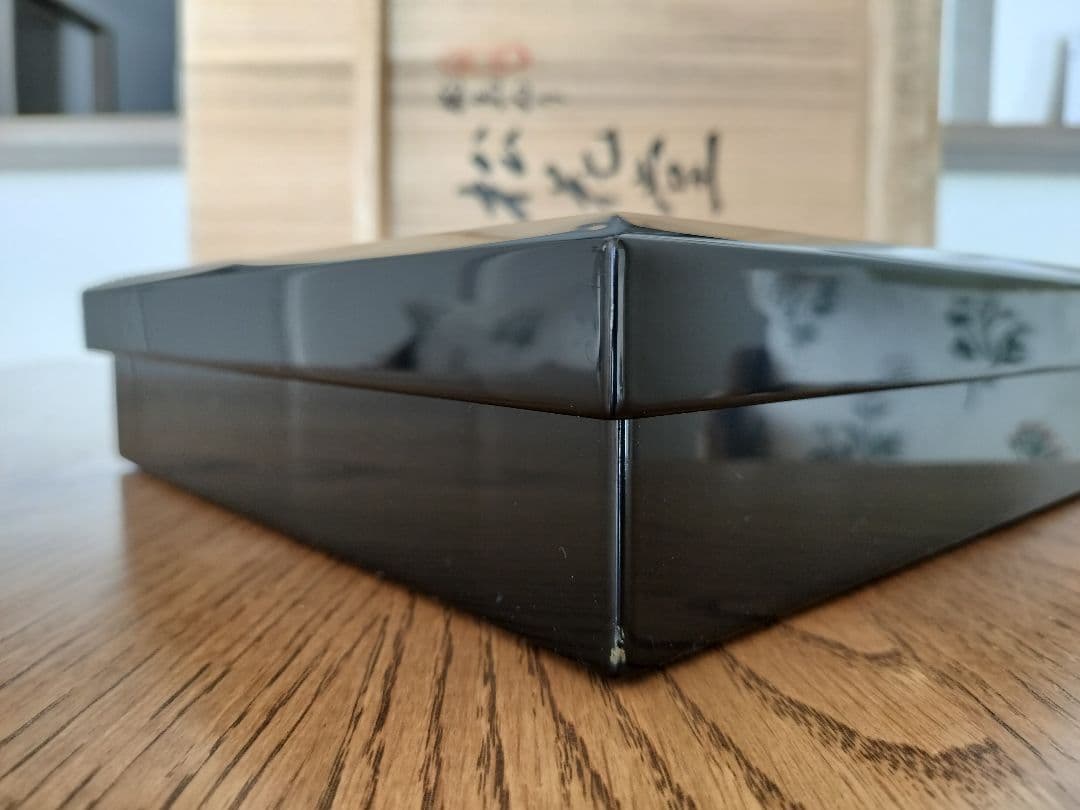 輪島塗 松花堂膳　~5客セット 黒漆器 金彩竹の絵柄付き 桐箱付き