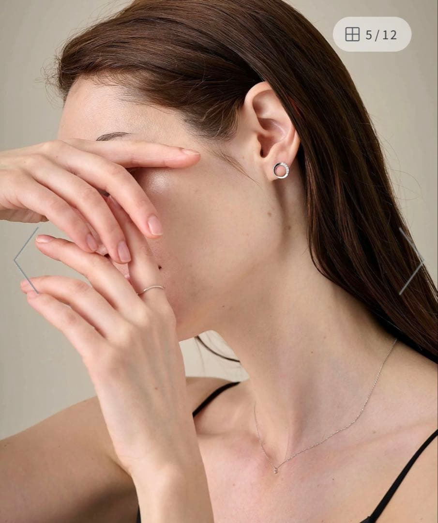 ete ビジューサークルピアス シルバー ケース付き