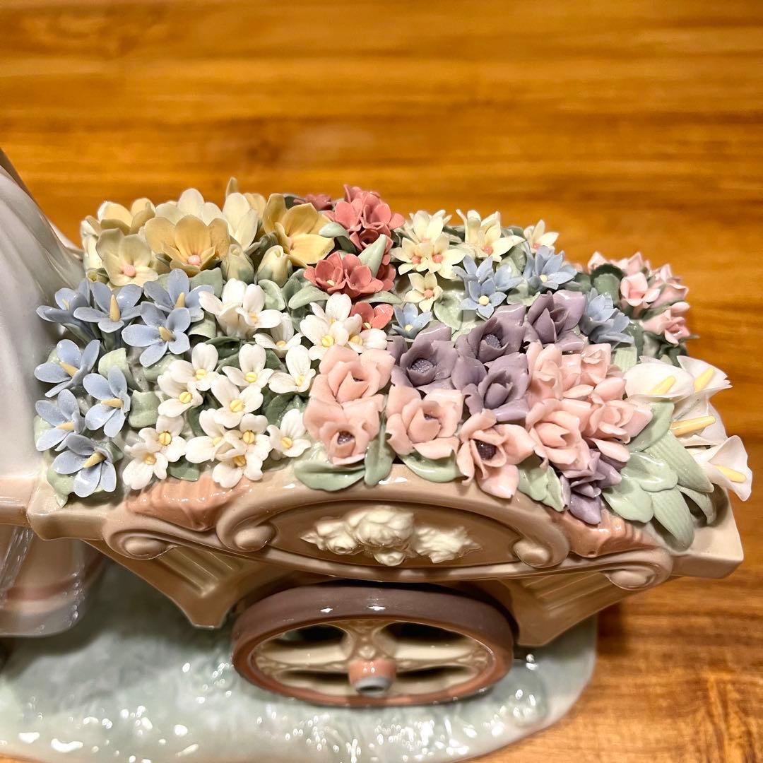 リヤドロ LLADRO 可愛いお花屋さん 女の子 フィギュリン 人形 インテリア