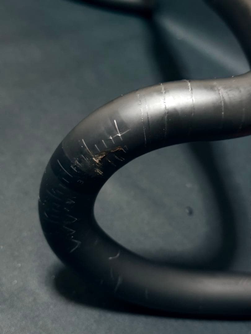 ボントレガーXXX VR-C カーボンハンドル クランプ痕、凹みあり