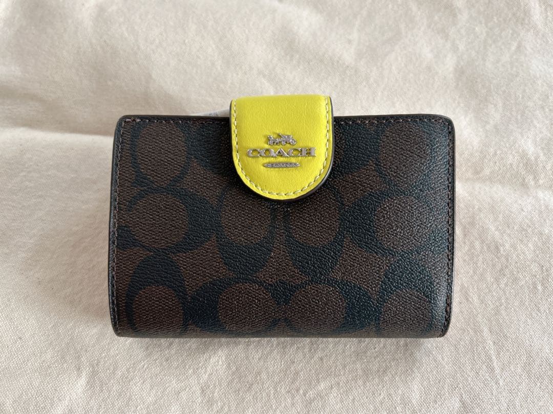 みんみん☆値下げ交渉はコメントへ‼️ コーチジャパン購入新品ジップウォレット