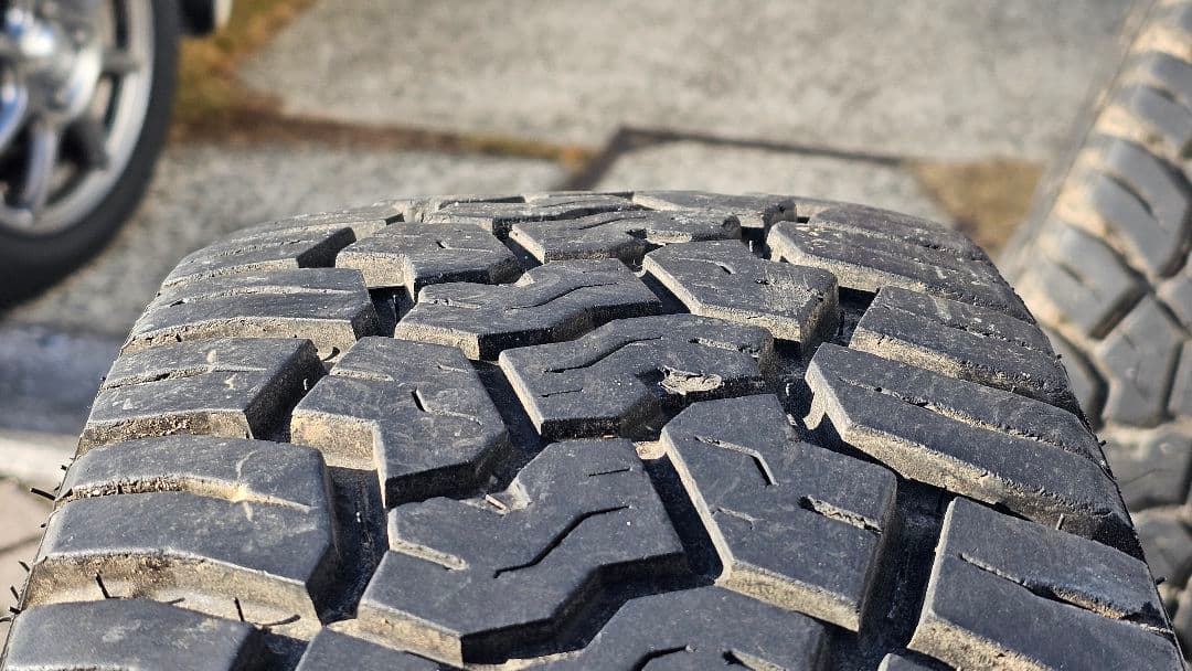 ジョニー　ジオランダーX-AT215/70R16