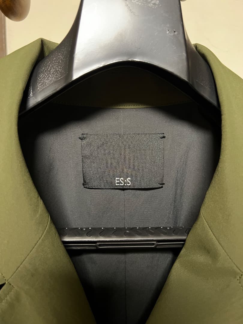 ES:S エス トレンチコート サイズ３ ダークオリーブ