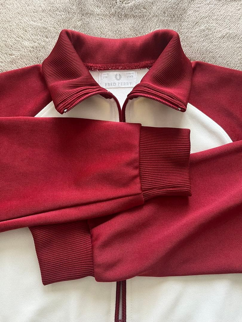 【最終値下】美品✨FRED PERRY トラックジャケット✨希少カラー