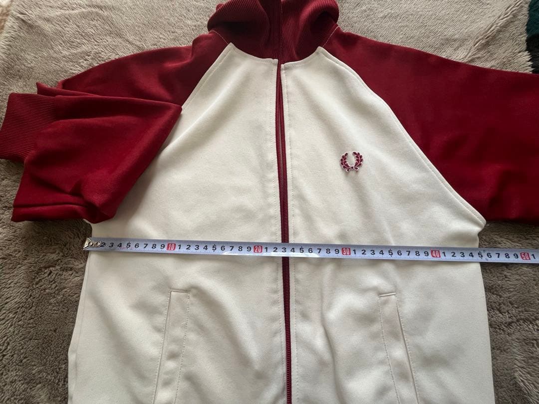 【最終値下】美品✨FRED PERRY トラックジャケット✨希少カラー