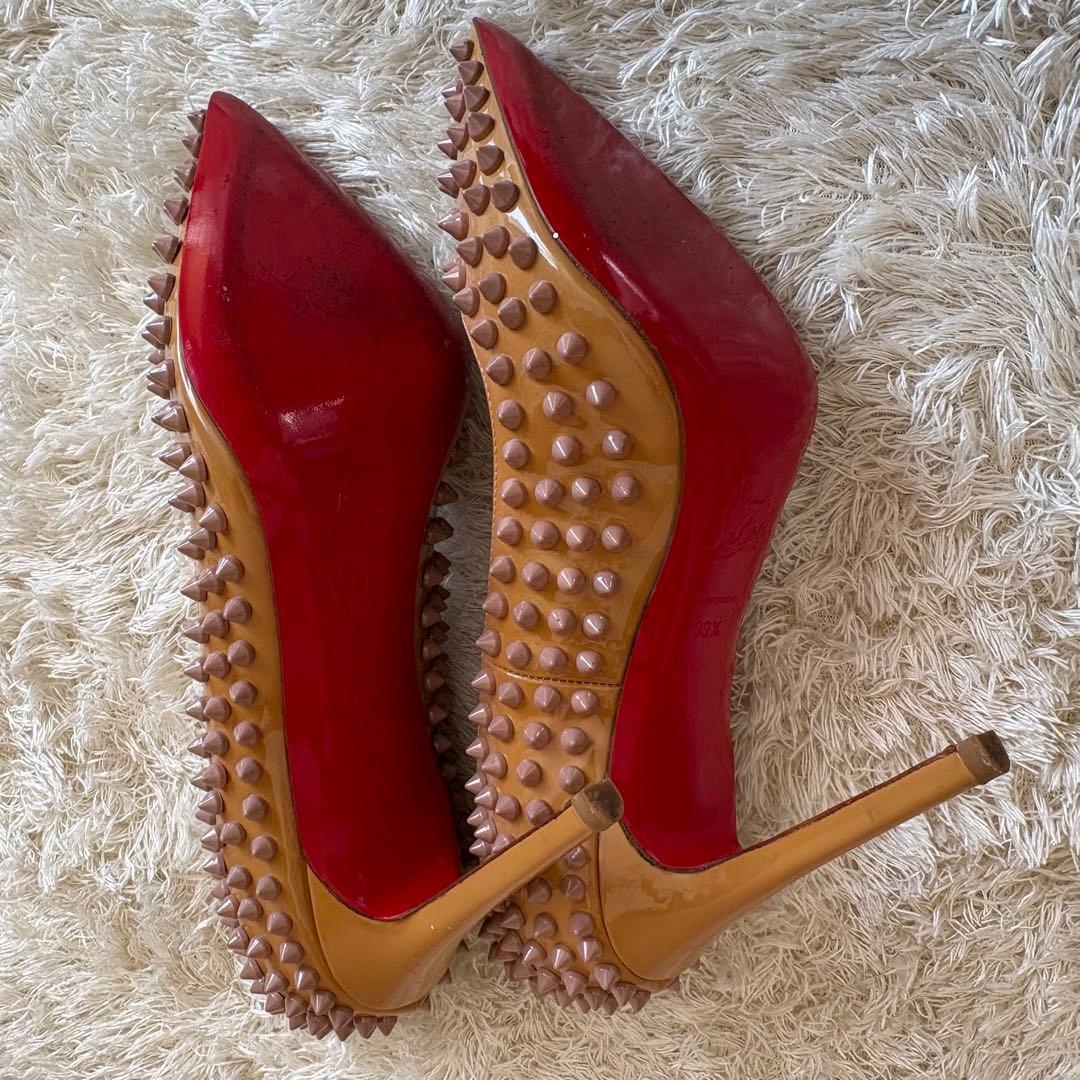 クリスチャンルブタン スパイク スタッズ パンプス 39.5 キャメル エナメル