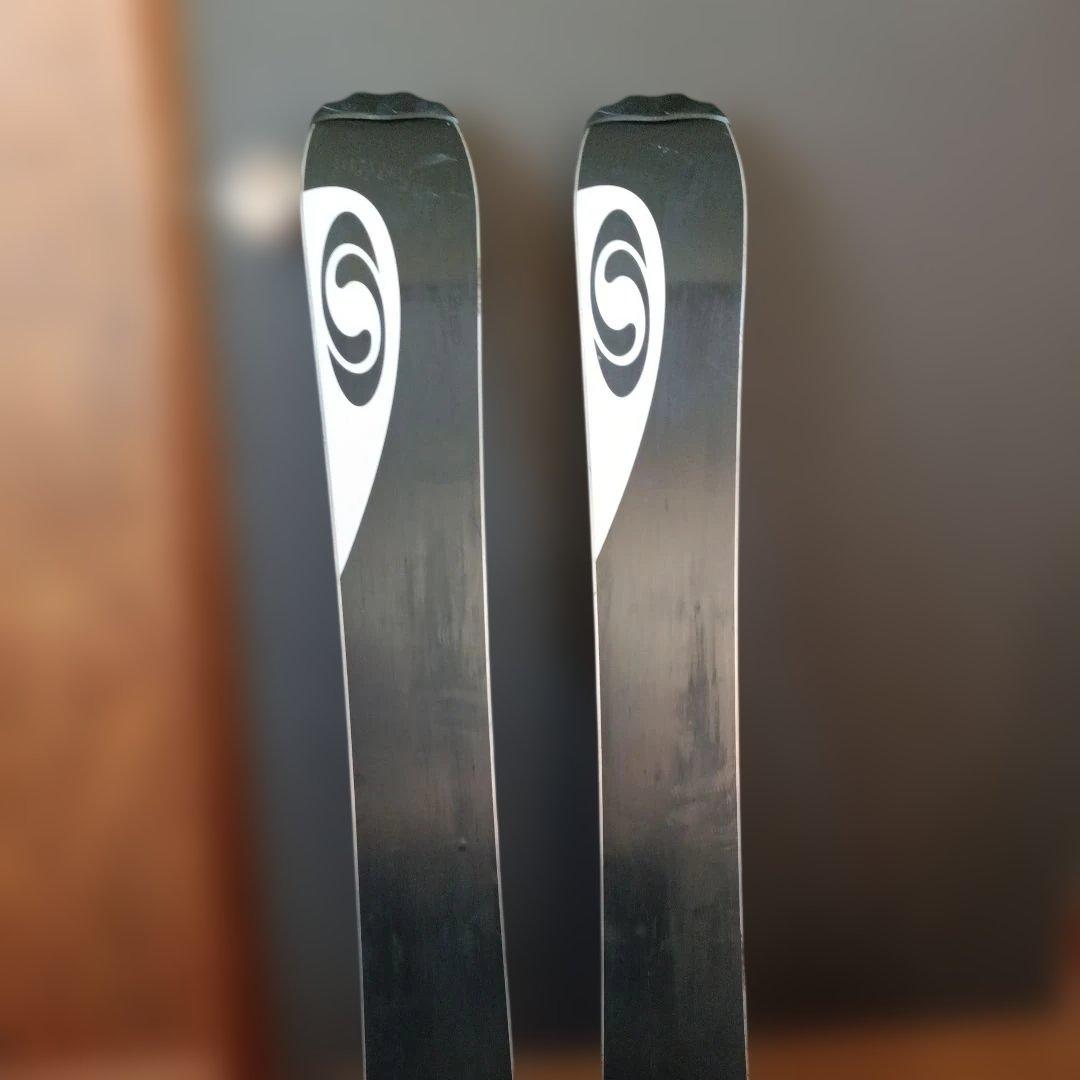 SBTEN スキー板 赤/黒 ドラゴンデザイン