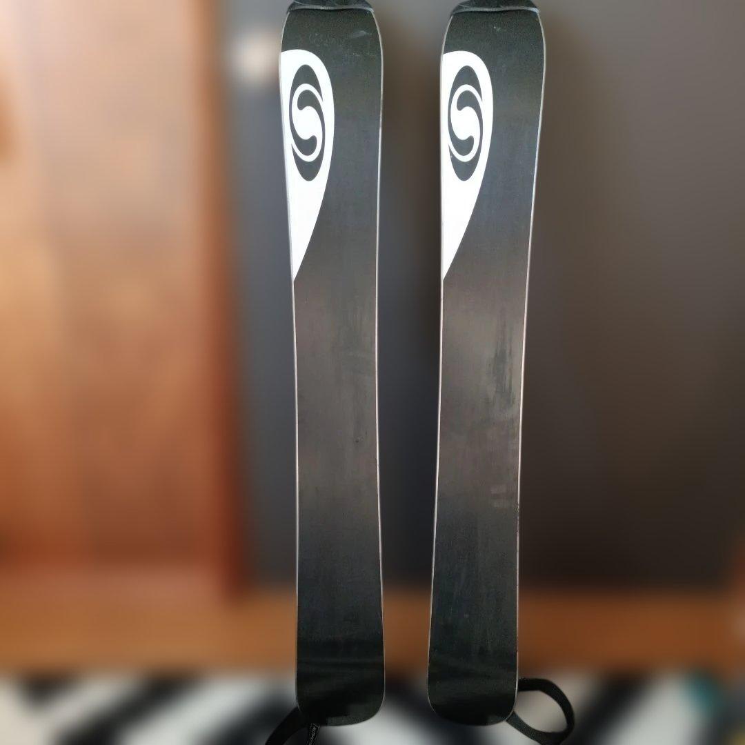 SBTEN スキー板 赤/黒 ドラゴンデザイン