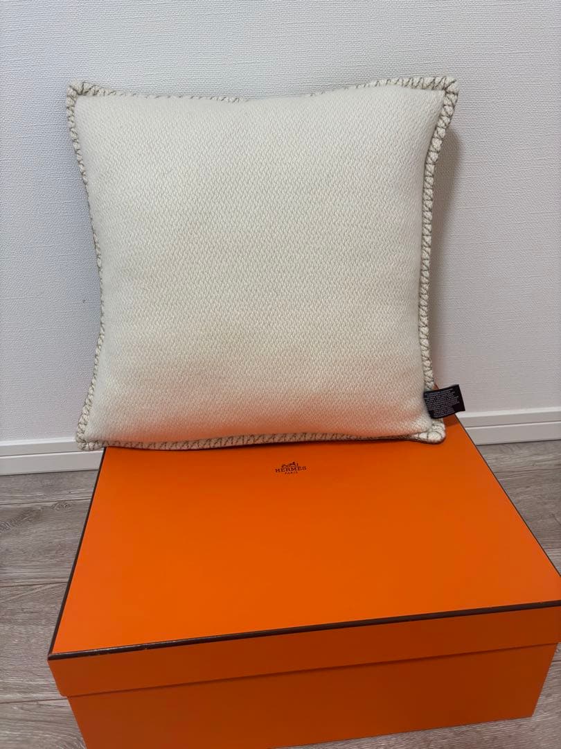 【美品】HERMES エルメス H ピタゴラス カシミア100％