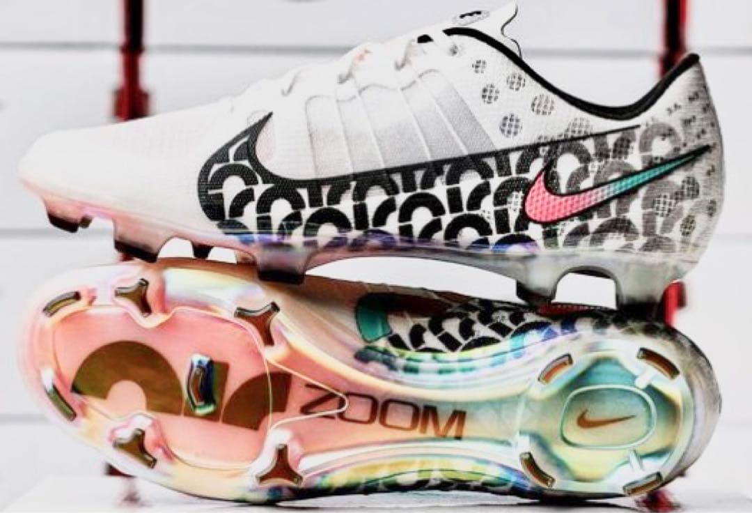 【1000足限定 ナイキ エア ズーム マーキュリアル SE FG 】